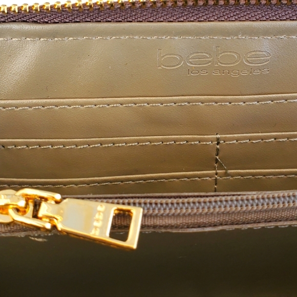 Bebe Logo Alexis NWT Monogram Taupe Brown Zip Around PU Leather Wallet - Picture 2 of 11